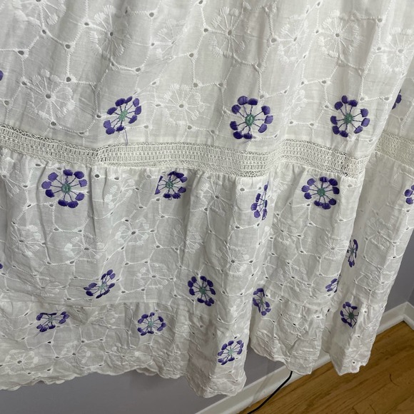 By ESQ Floral Embroiled Bohemian White Dress - Picture 6 of 12